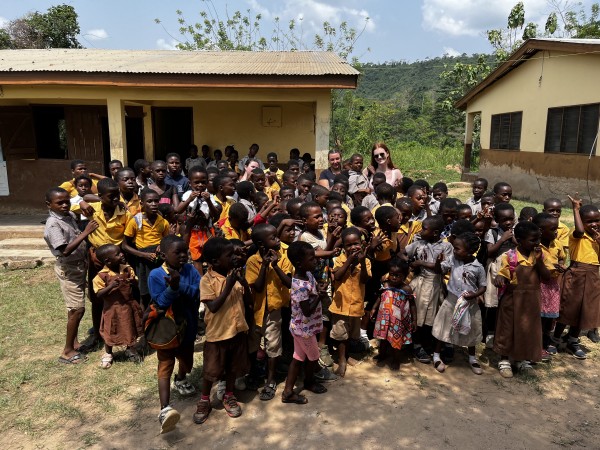 Ellen volunteering in Ghana